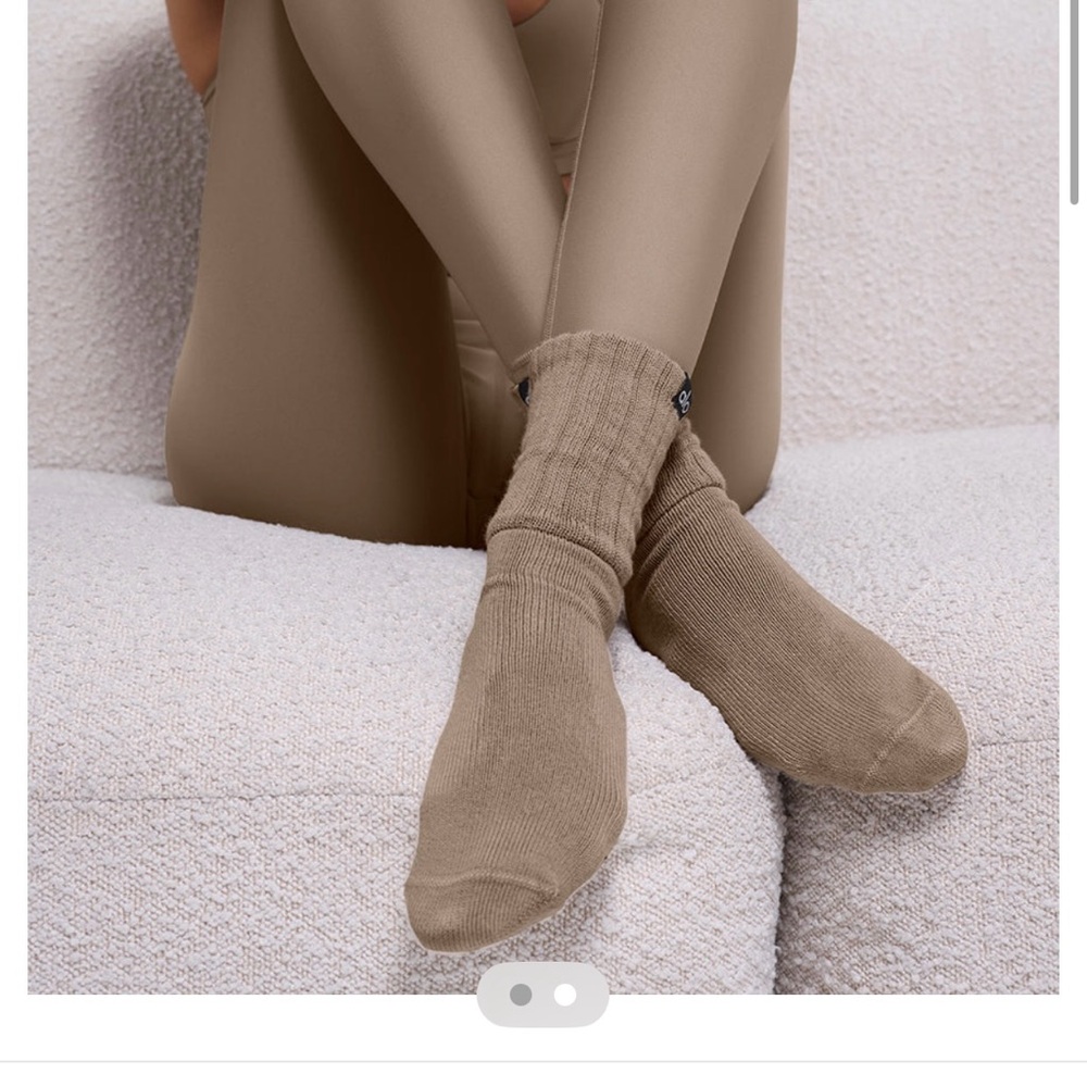 NWT Alo Scrunch Sock
